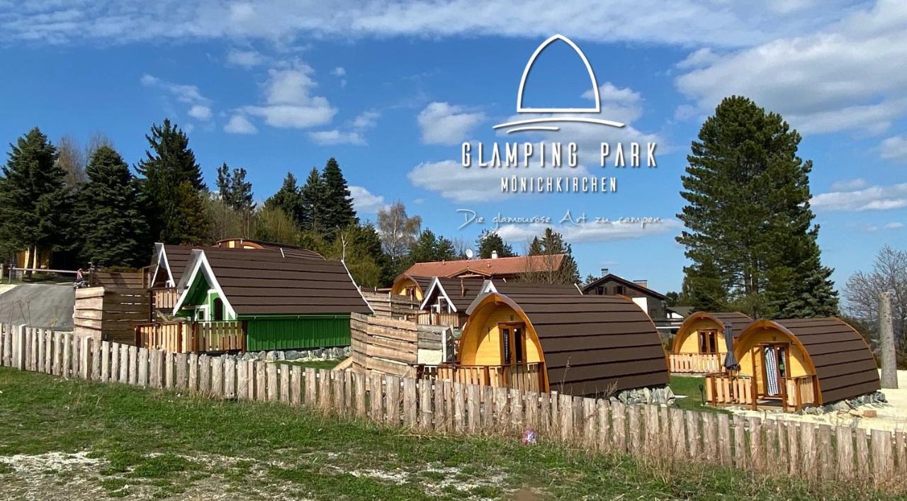 Glamping Park Hotel Moenichkirchen Bagian luar foto