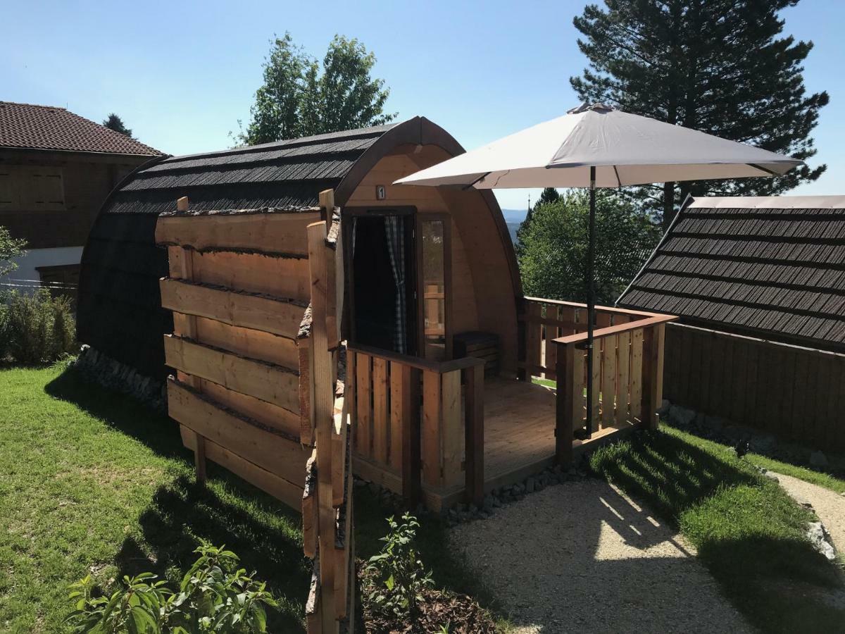 Glamping Park Hotel Moenichkirchen Bagian luar foto